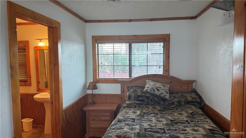 Photo 10 of 8504 Lago Vista Drive