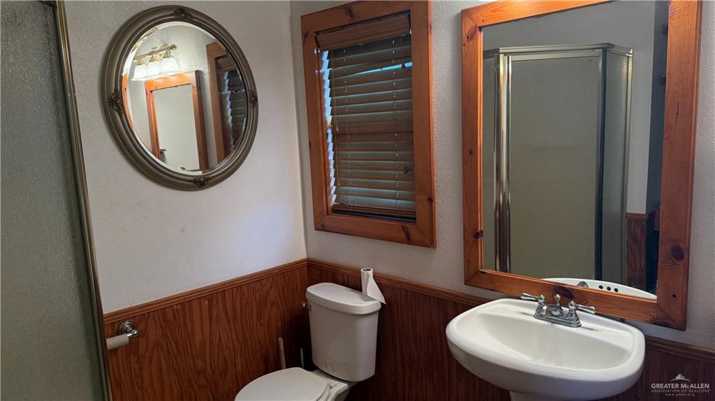 Photo 13 of 8504 Lago Vista Drive