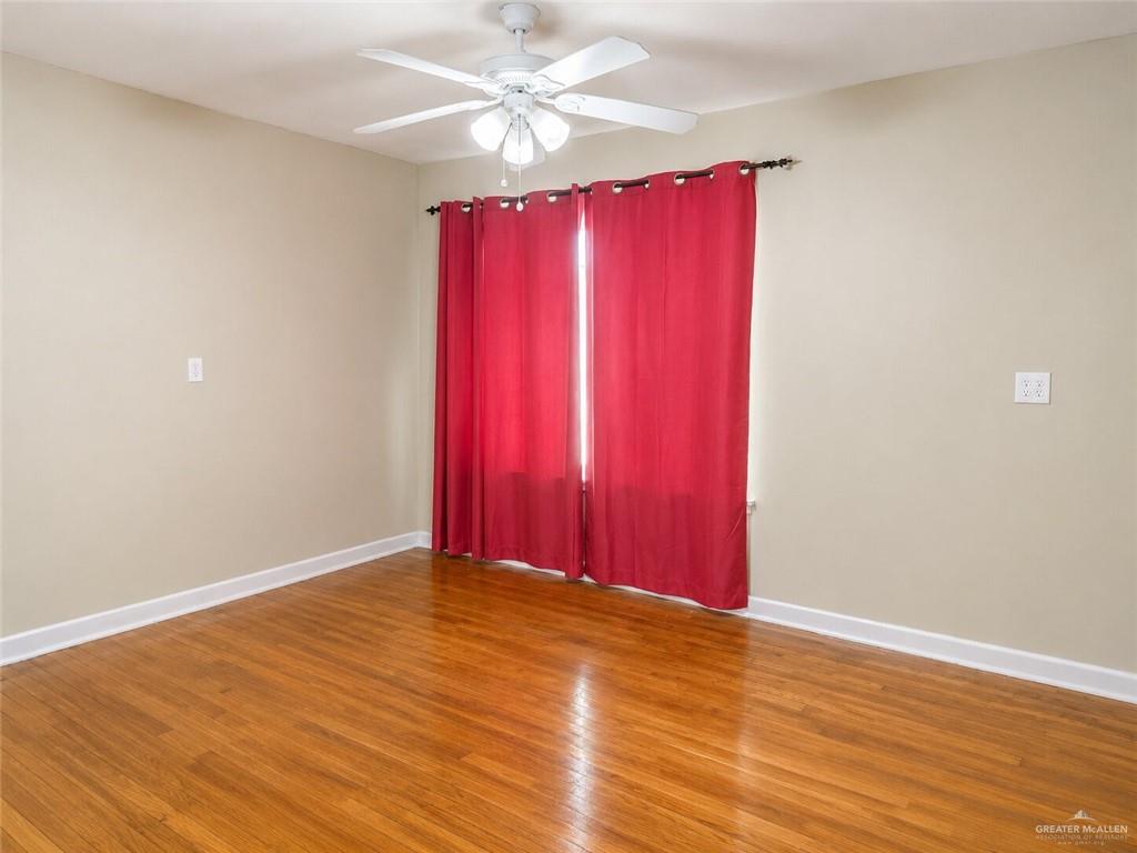 Photo 16 of 408 Violet Street