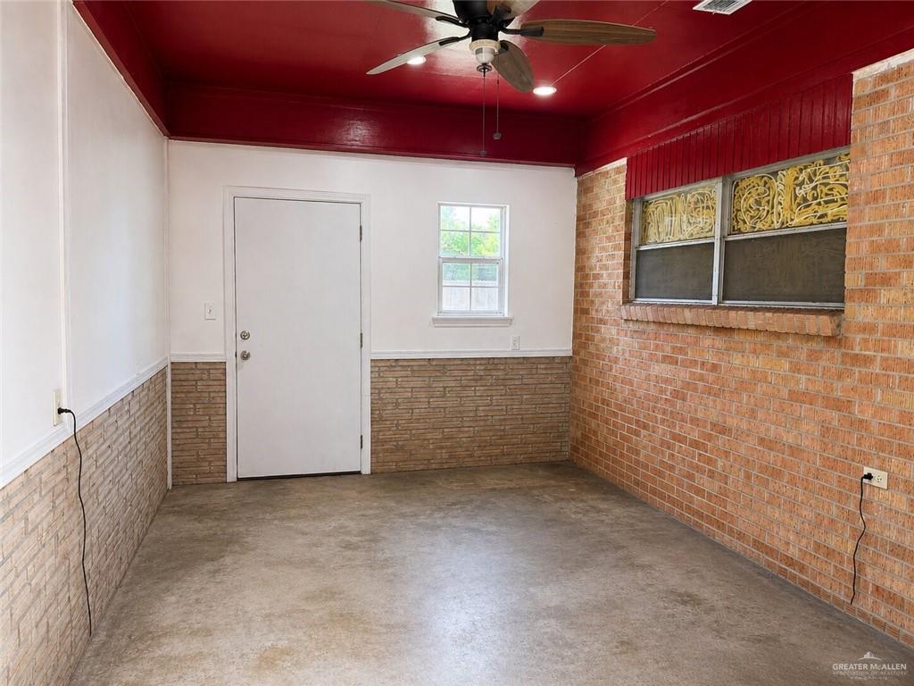 Photo 22 of 408 Violet Street