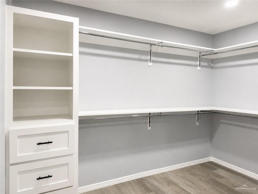 Photo 7 of 408 Violet Street