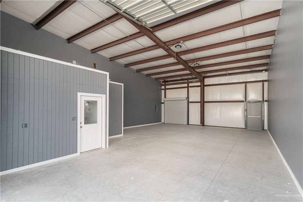 Photo 6 of 2103 Griffin Parkway #4