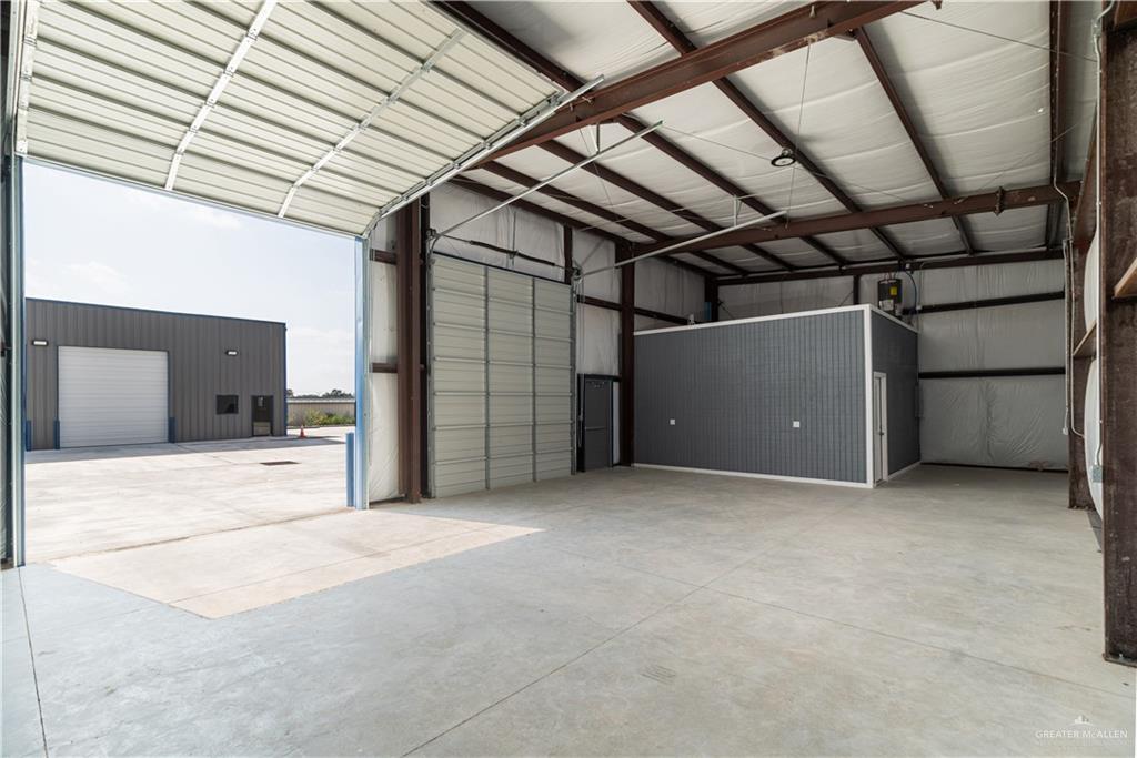 Photo 7 of 2103 Griffin Parkway #4