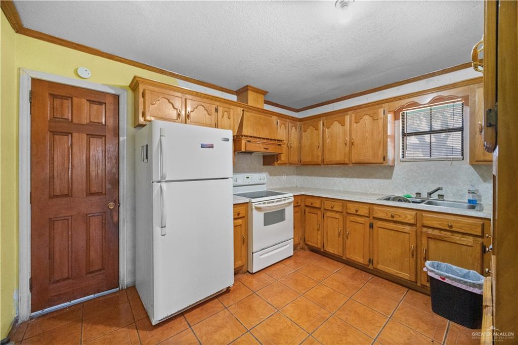 Photo 4 of 5315 Rogers Road