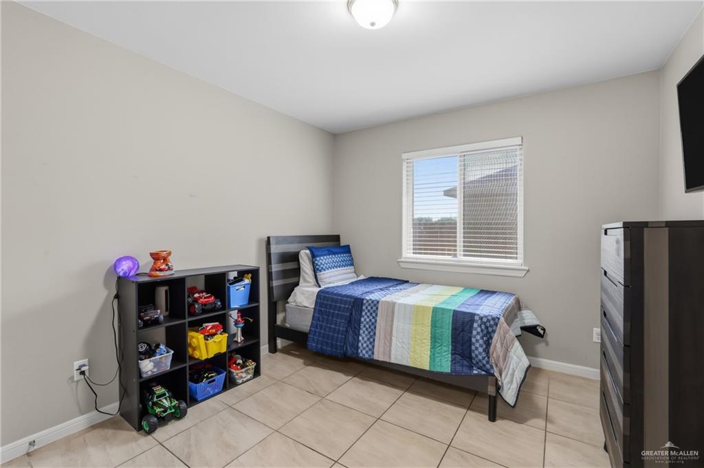 Photo 11 of 2508 Del Oro Drive