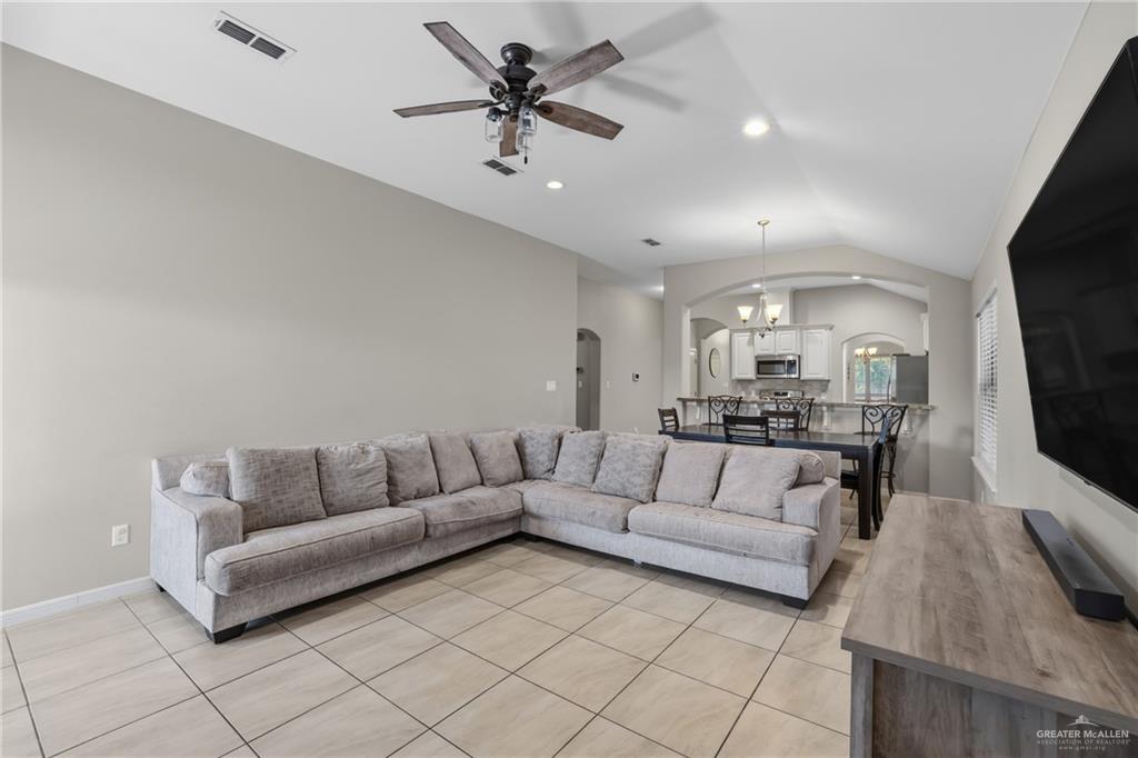Photo 5 of 2508 Del Oro Drive