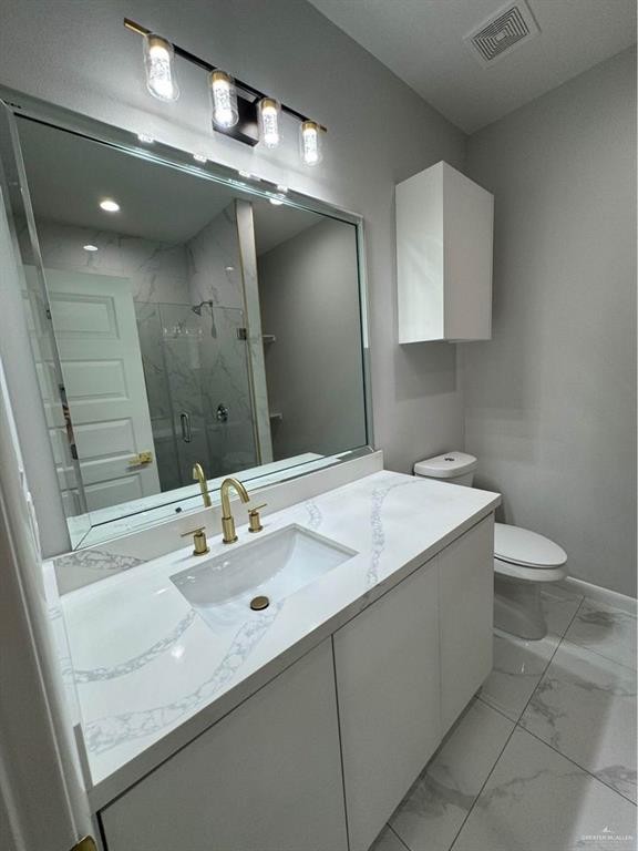 Photo 7 of 5712 Northwestern Avenue #4