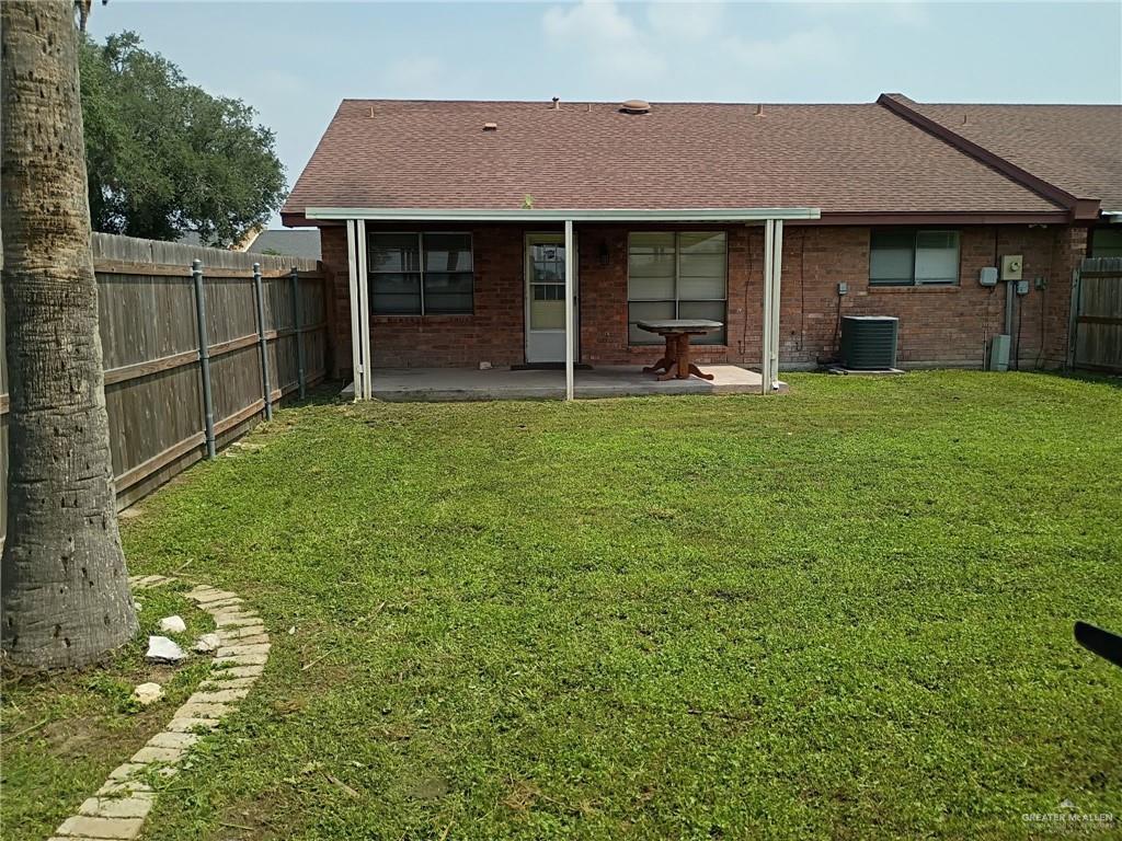 Photo 11 of 2106 Lemon Tree Court