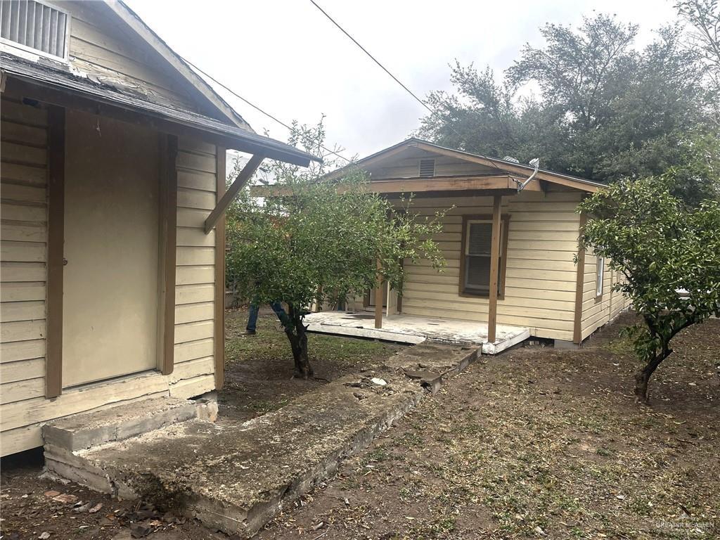 Photo 11 of 1116 Hawk Avenue