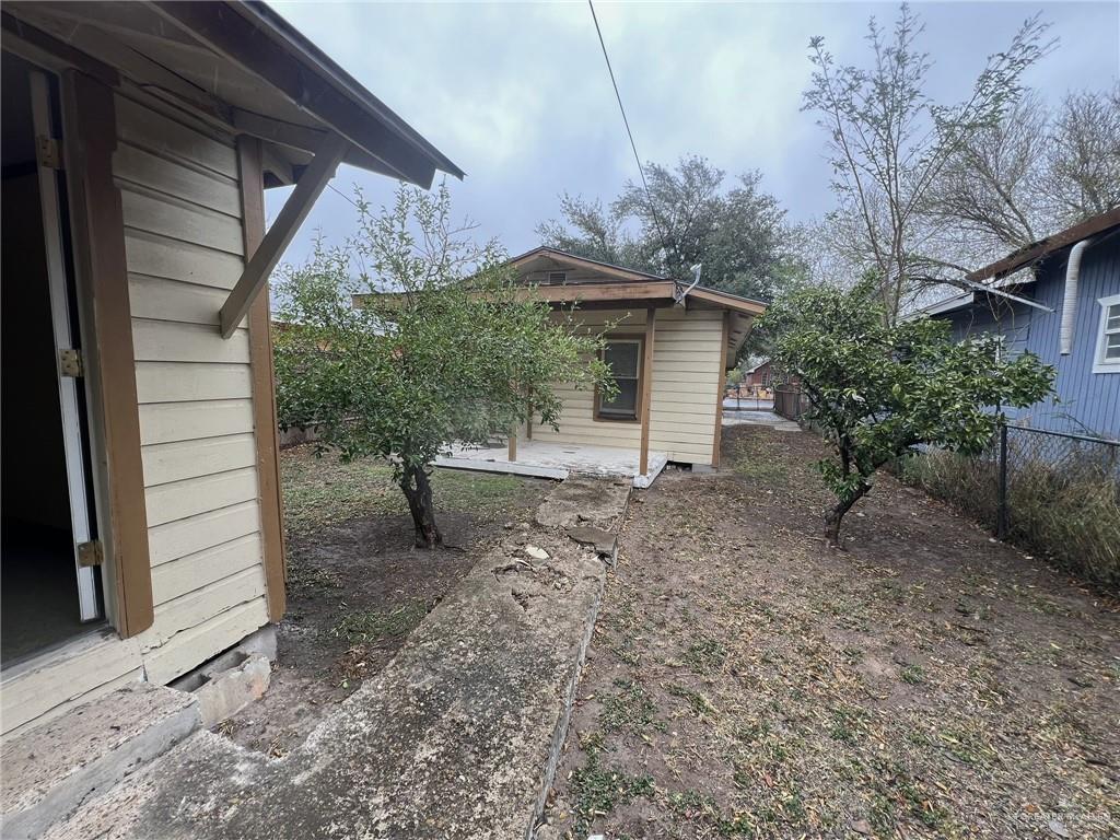 Photo 17 of 1116 Hawk Avenue