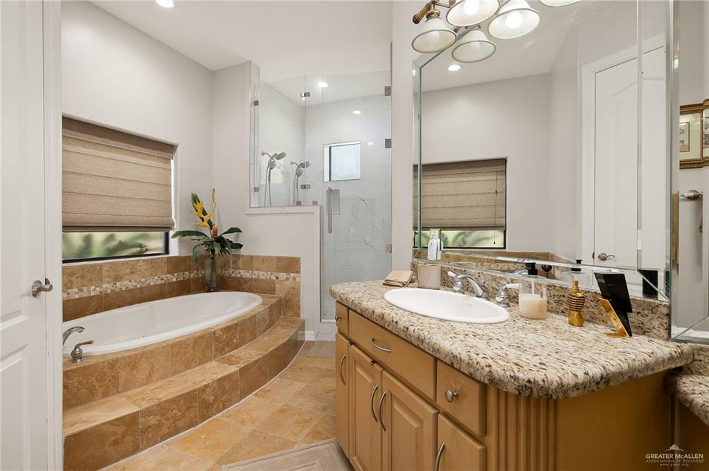 Photo 14 of 4002 San Clemente Street
