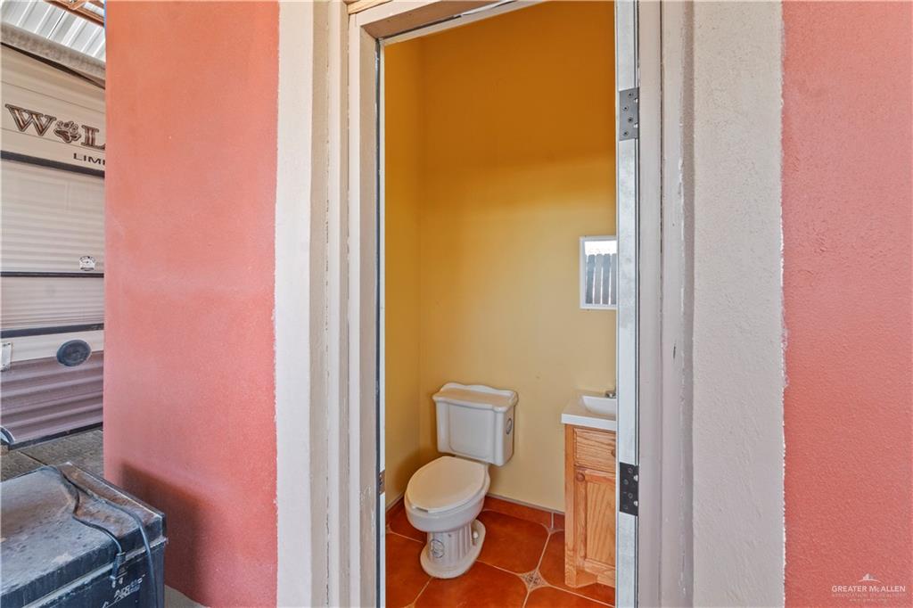 Photo 16 of 552 Godornis Street