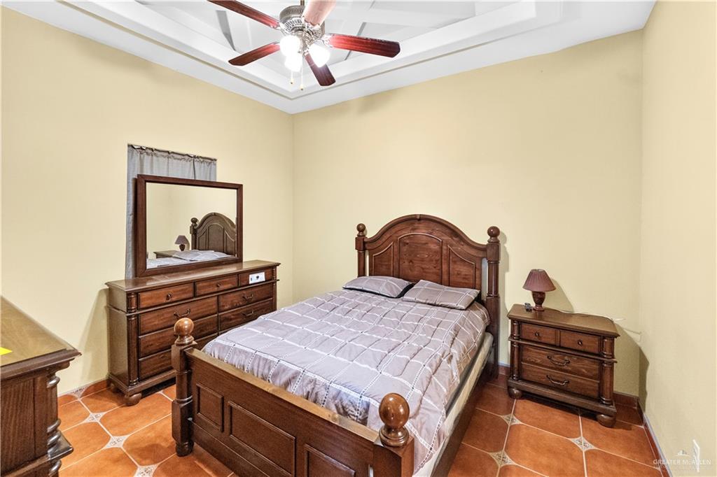 Photo 8 of 552 Godornis Street