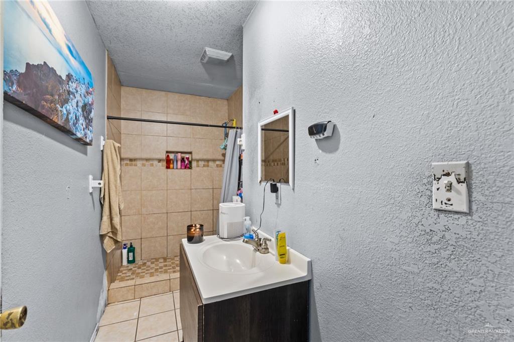 Photo 9 of 1819 Cristobal Drive