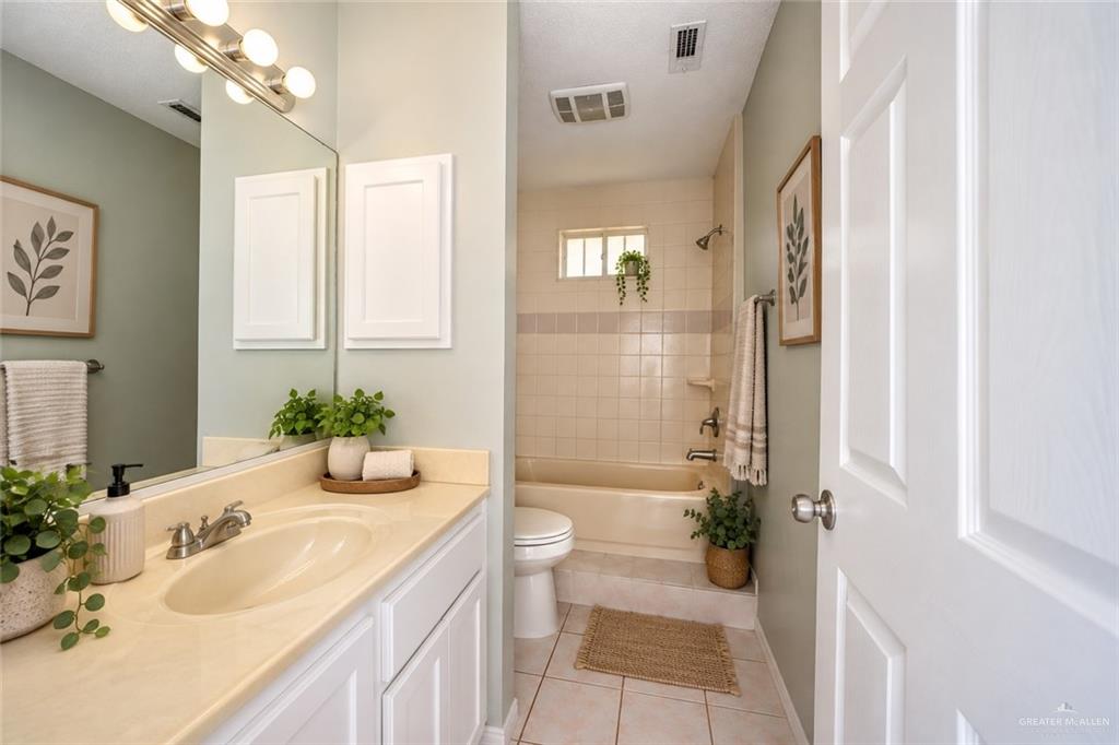 Photo 10 of 2909 Whitewing Avenue