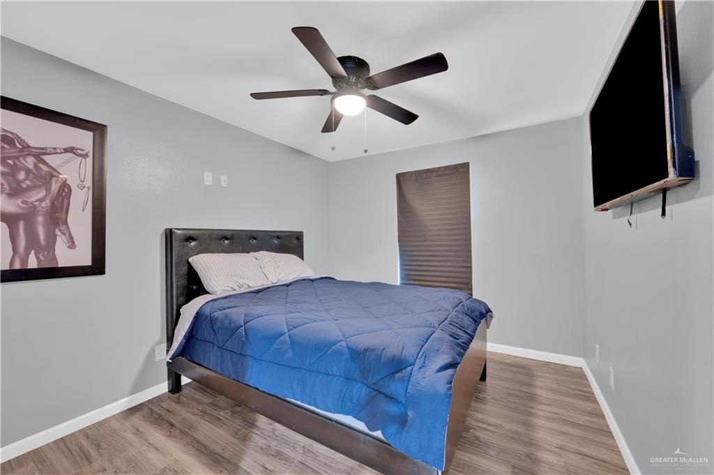 Photo 10 of 405 Guerra Street