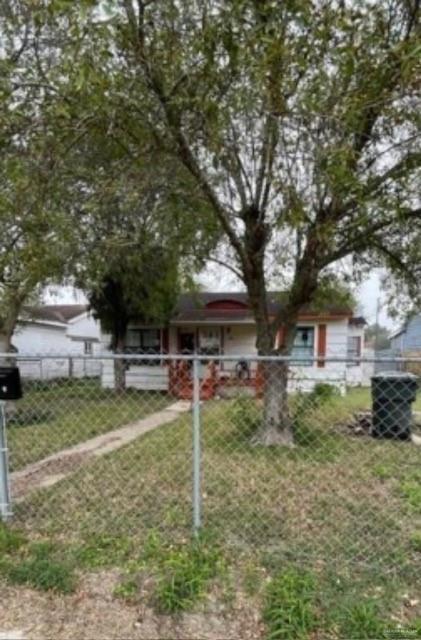 Photo 8 of 906 Lincoln Avenue