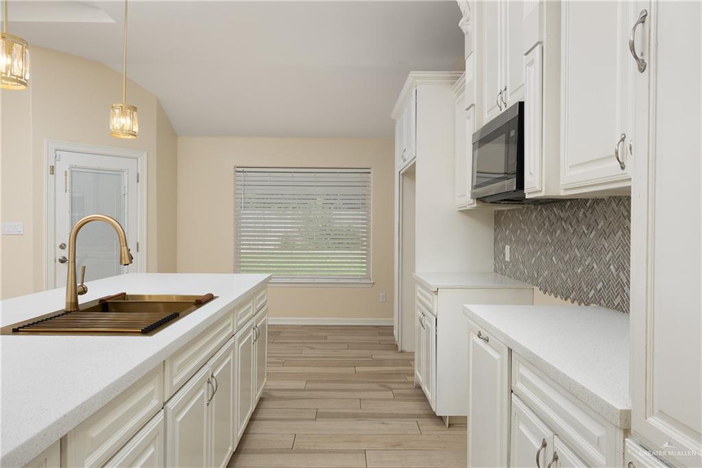 Photo 9 of 5001 Aguajito Street