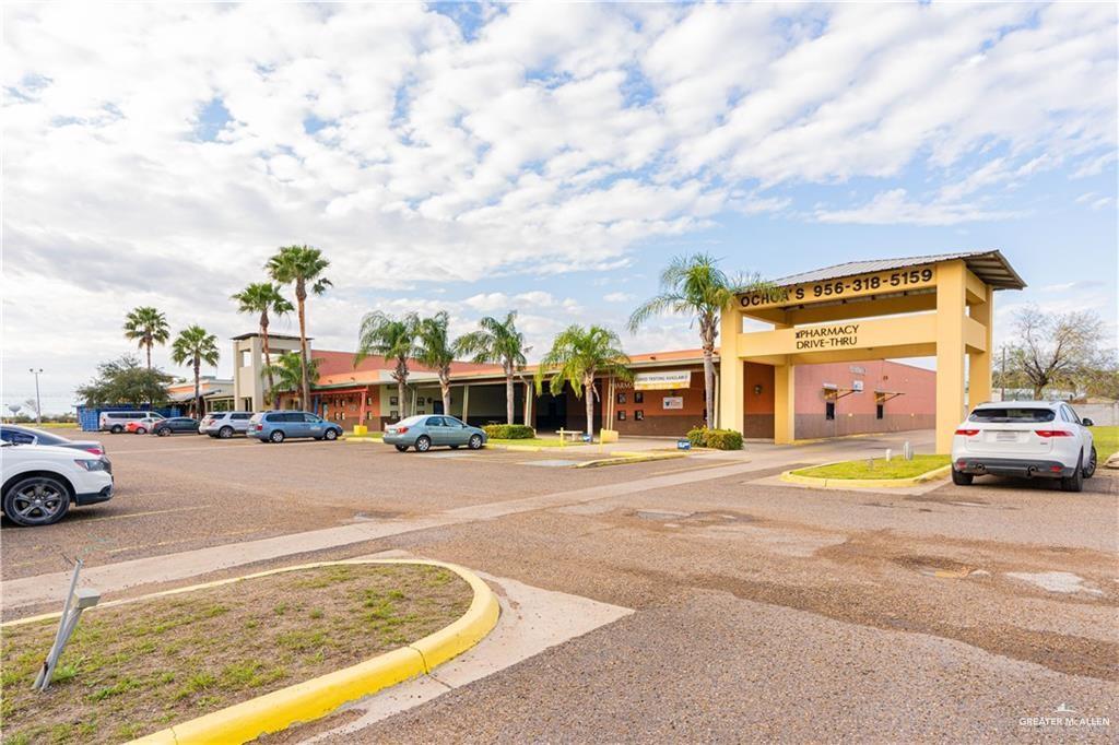 Photo 1 of 301 Conquest Boulevard, Edinburg