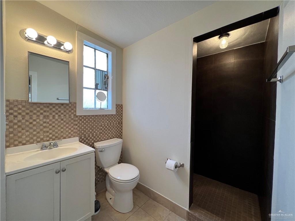 Photo 37 of 604 Hackberry Avenue