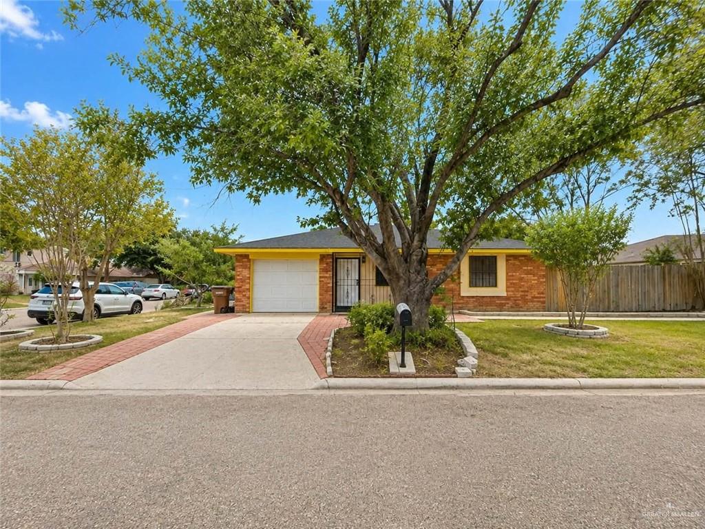 Photo 1 of 1902 Ash Circle, Edinburg