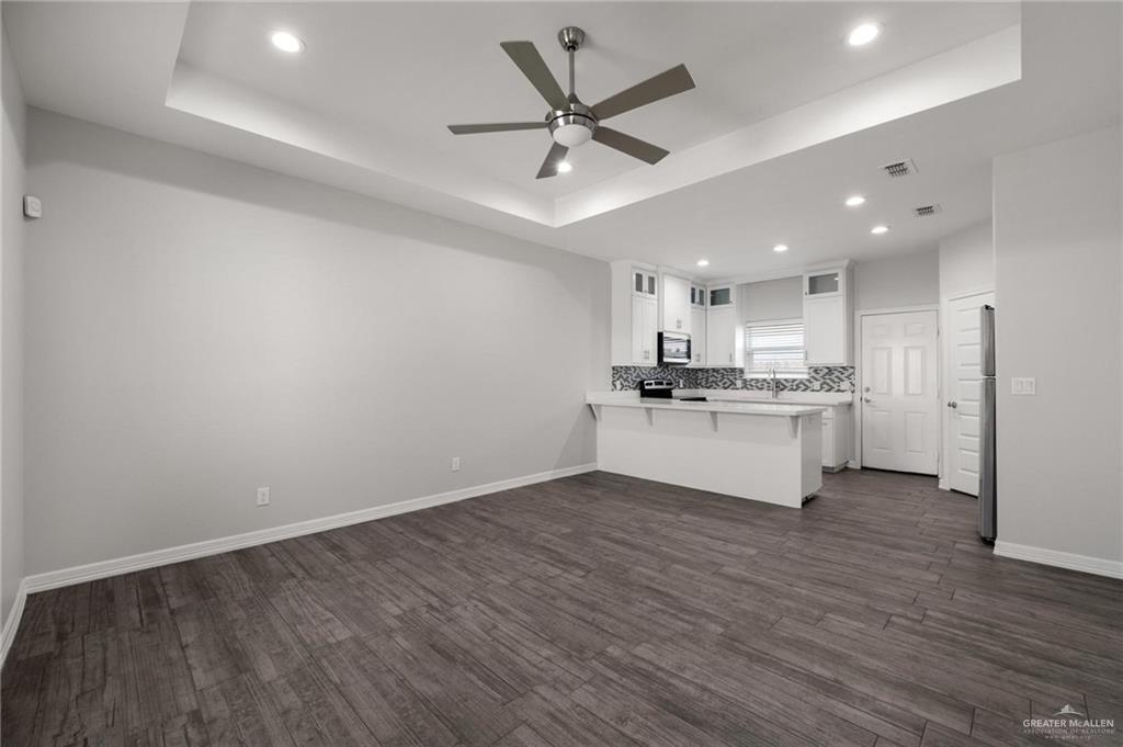 Photo 4 of 1631 Playa Drive