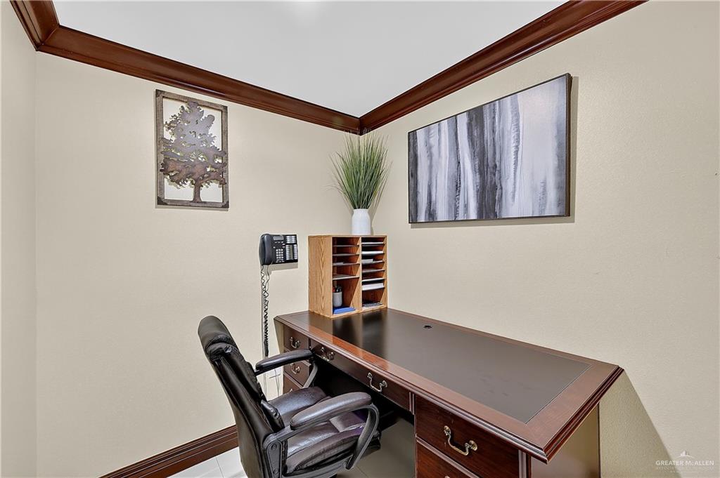 Photo 13 of 2423 Brock Street #C