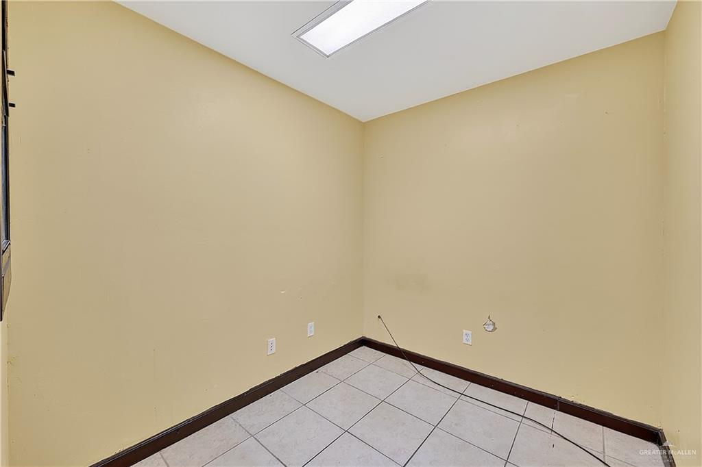 Photo 23 of 2423 Brock Street #C