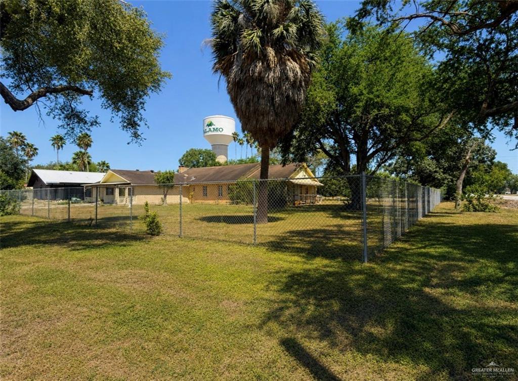 Photo 2 of 900 De Soto Avenue