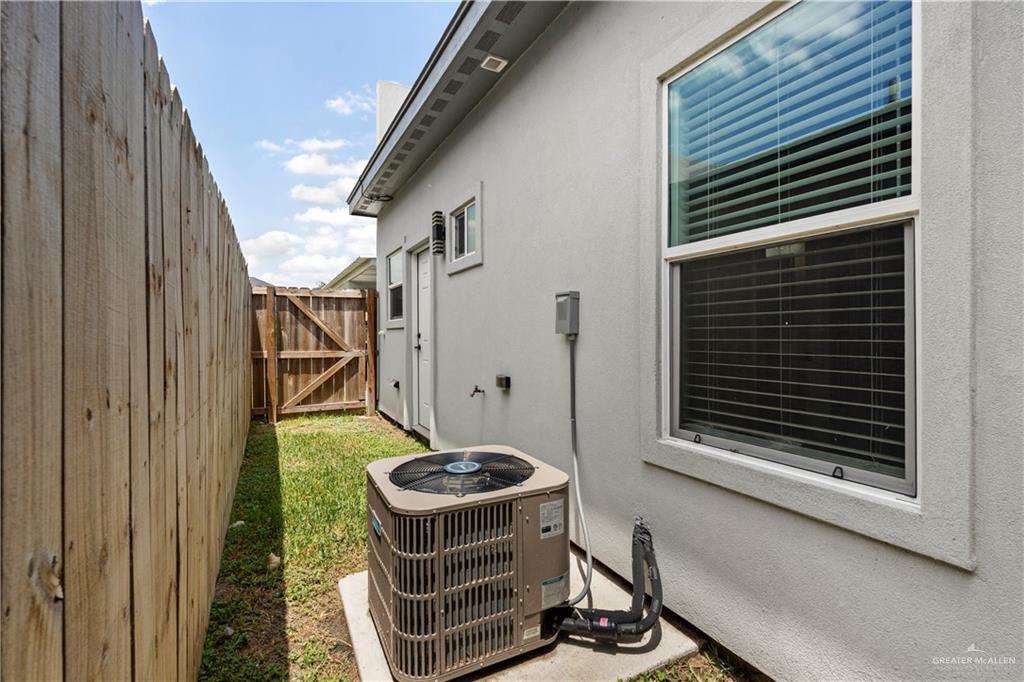 Photo 18 of 412 & 408 Gastel Circle