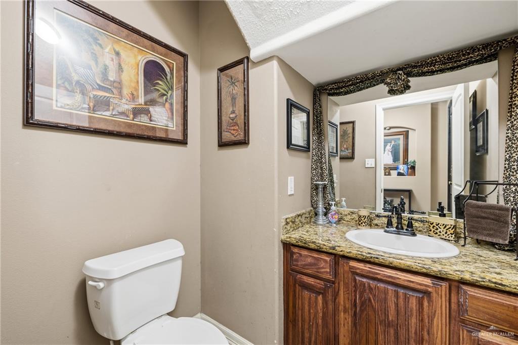 Photo 10 of 816 Azucar Avenue