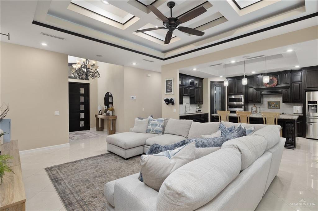 Photo 5 of 1806 Silverado Street