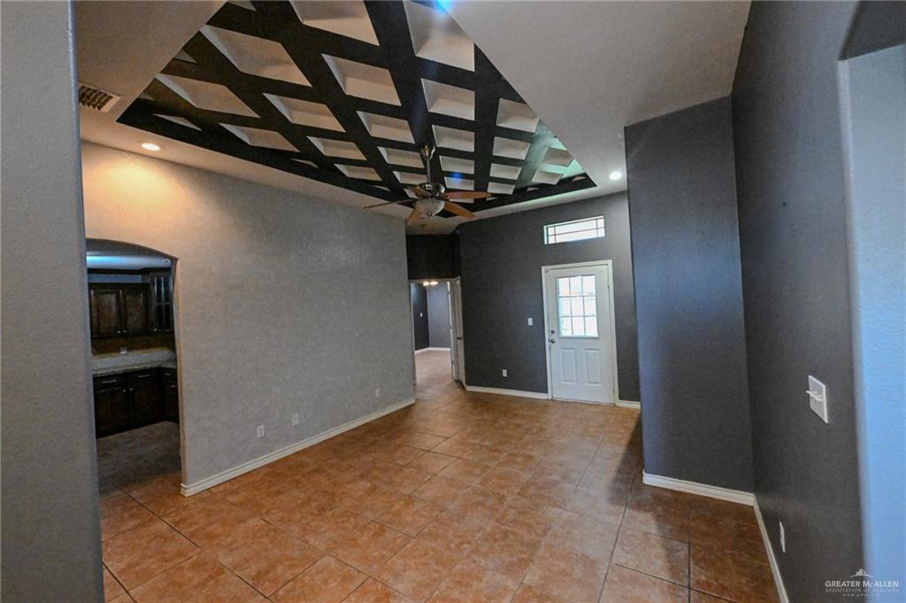 Photo 7 of 5117 Gumwood Street