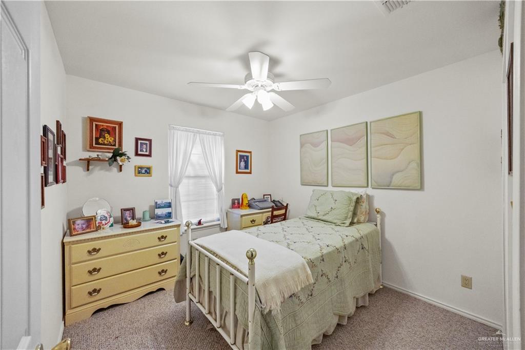 Photo 8 of 701 Parkwood Drive