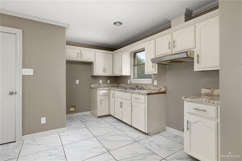 Photo 7 of 3900 Gabriella Drive