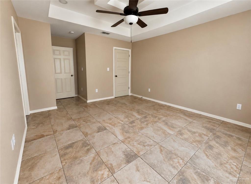 Photo 8 of 538 Bowie Avenue
