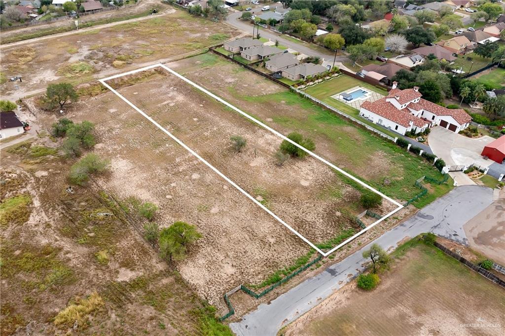 Photo 4 of 1415 Bluebonnet Avenue