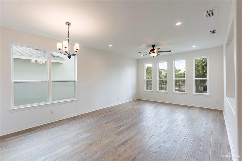 Photo 3 of 10218 15th Avenue