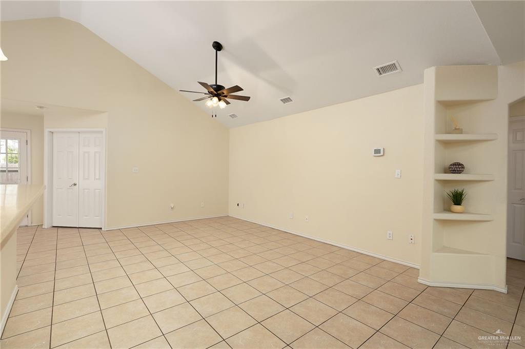 Photo 4 of 4921 47th Street
