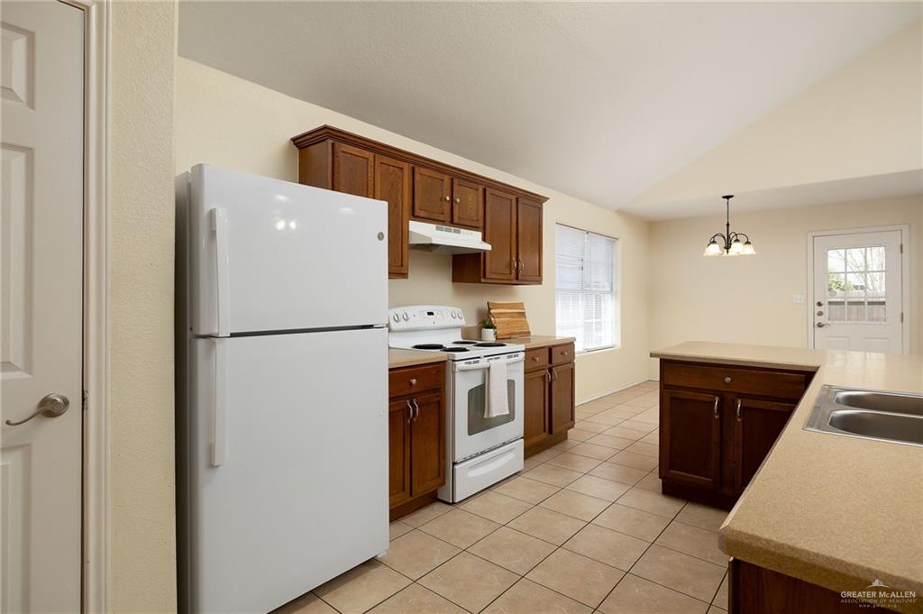 Photo 8 of 4921 47th Street