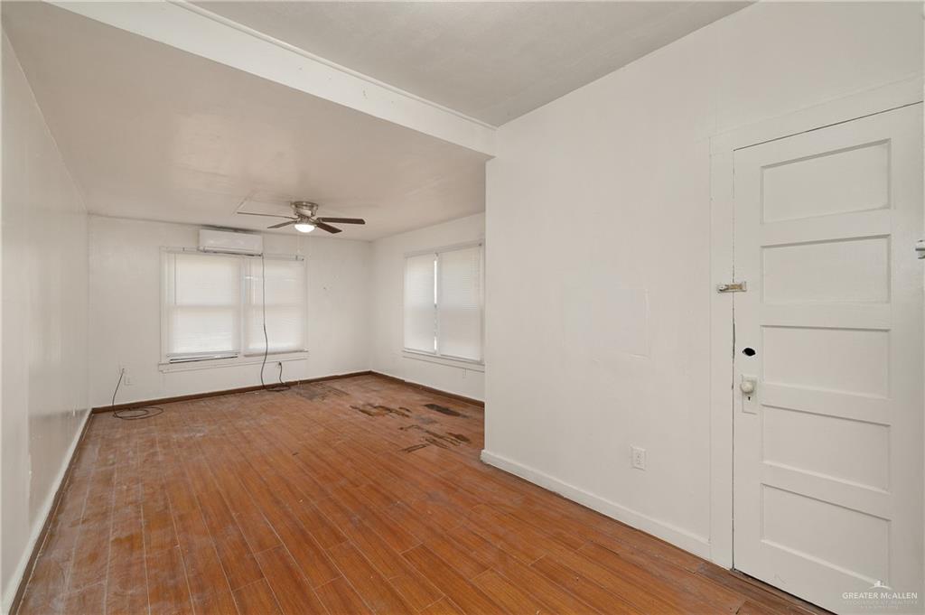 Photo 4 of 221 14th Street