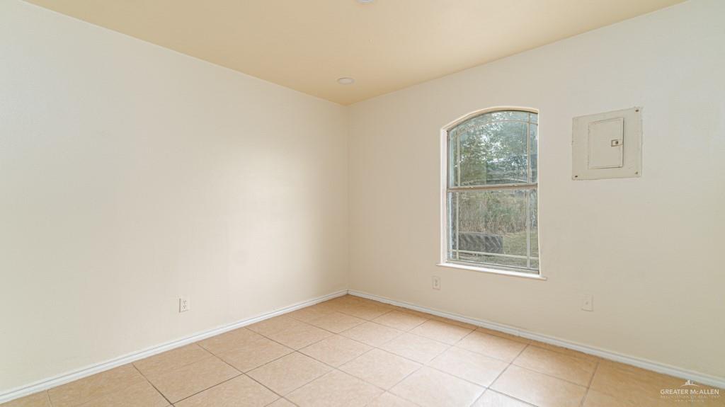 Photo 11 of 2010 Cypress Drive