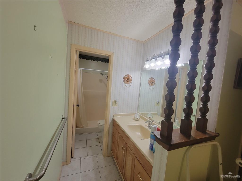 Photo 10 of 2508 Harvey Street
