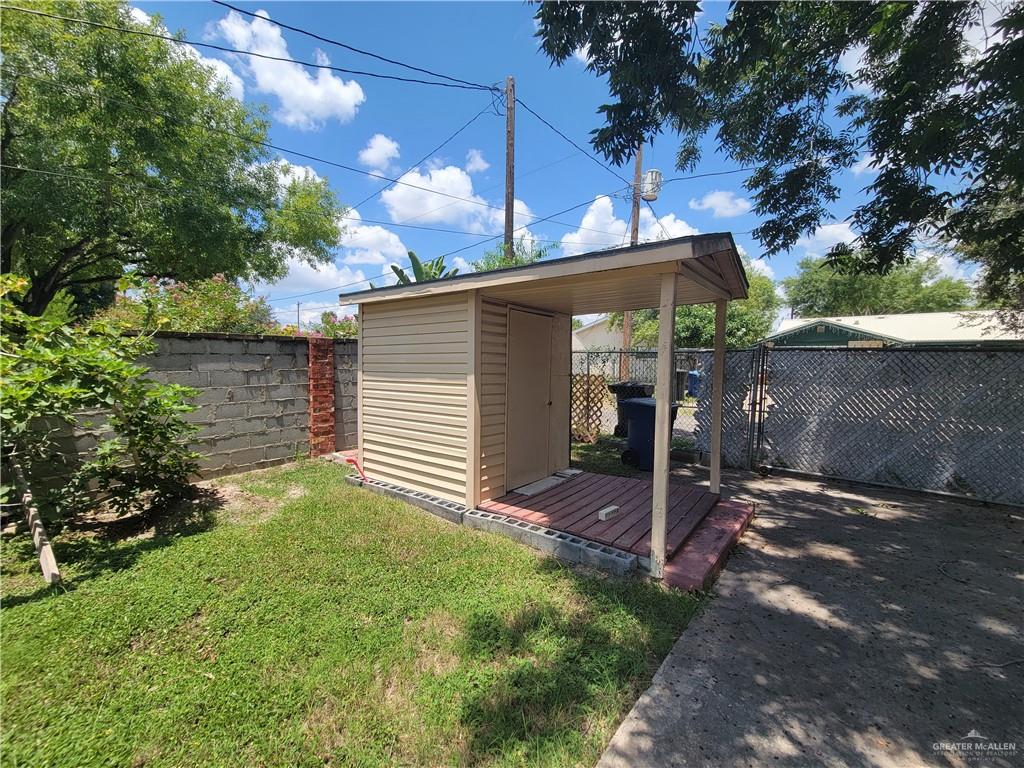 Photo 16 of 2508 Harvey Street