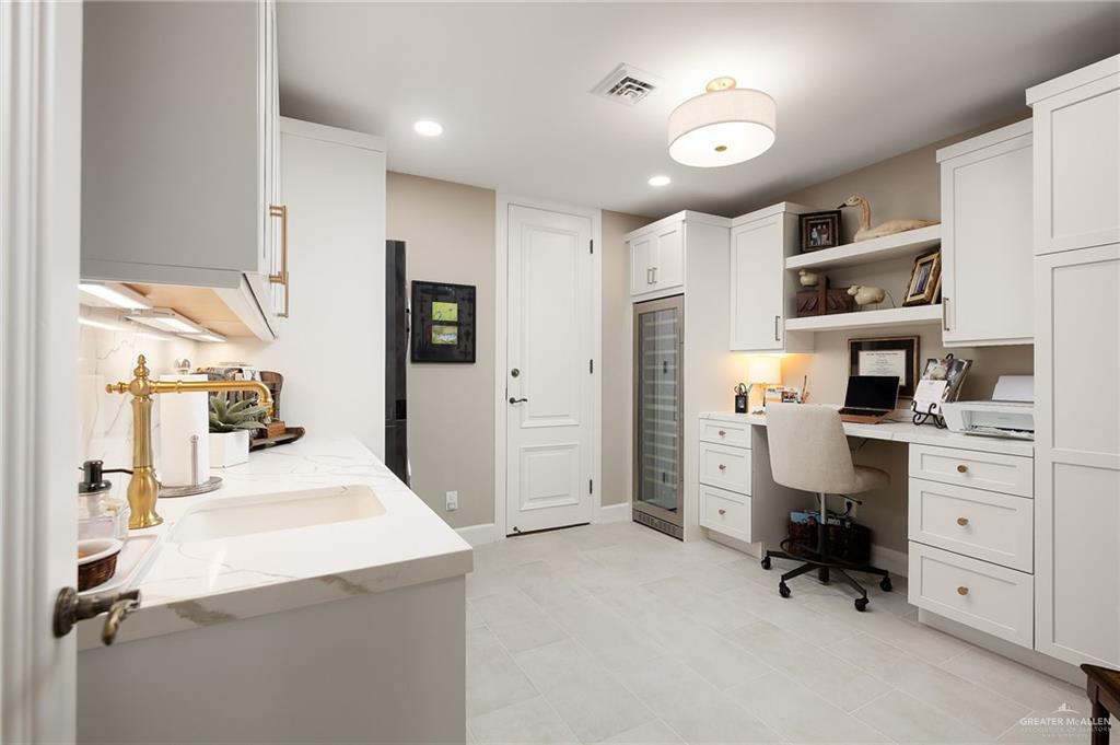 Photo 20 of 31 Villas Jardin Drive