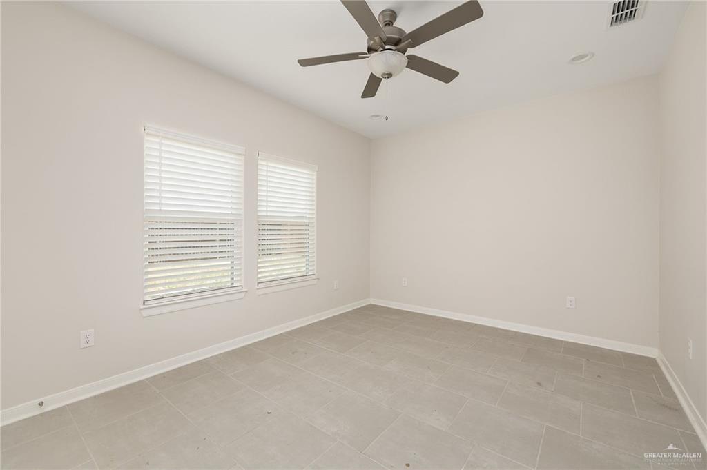 Photo 14 of 820 Templo Dorado Street