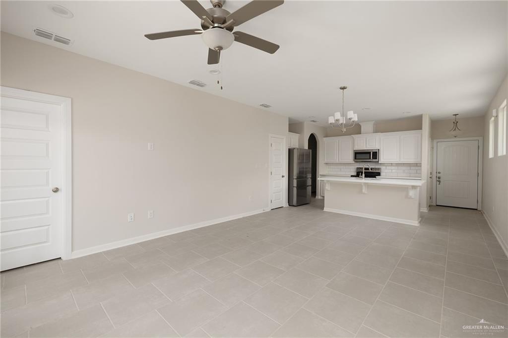 Photo 8 of 820 Templo Dorado Street