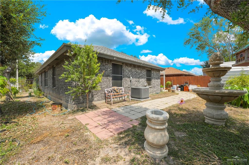 Photo 14 of 4125 Goldenrod Avenue