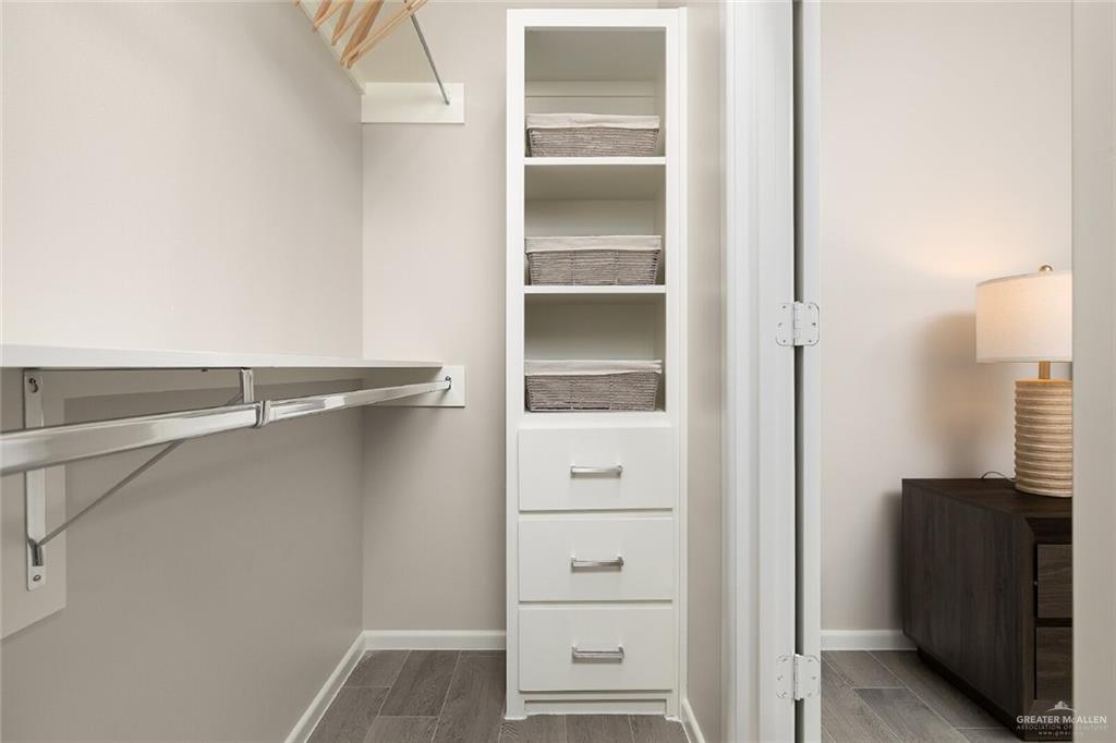 Photo 13 of 2813 Hayes Avenue #4