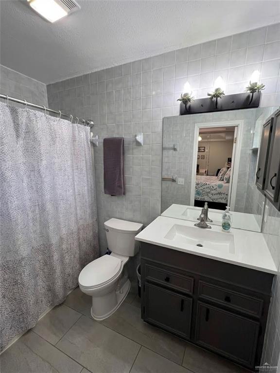 Photo 10 of 925 Katrin Drive